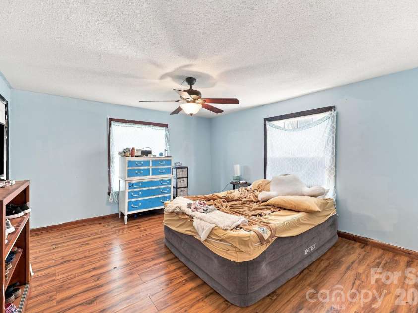 4225 Sherrills Ford Road, Salisbury, NC 28147.  MLS# CAR4420596, YatesRealty ID 50599. Main Upstairs Bedroom 4