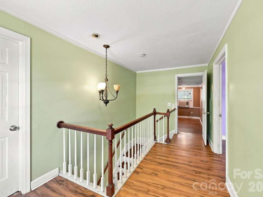 4225 Sherrills Ford Road, Salisbury, NC 28147.  MLS# CAR4420596, YatesRealty ID 50599. Main Upstaris Sitting Area