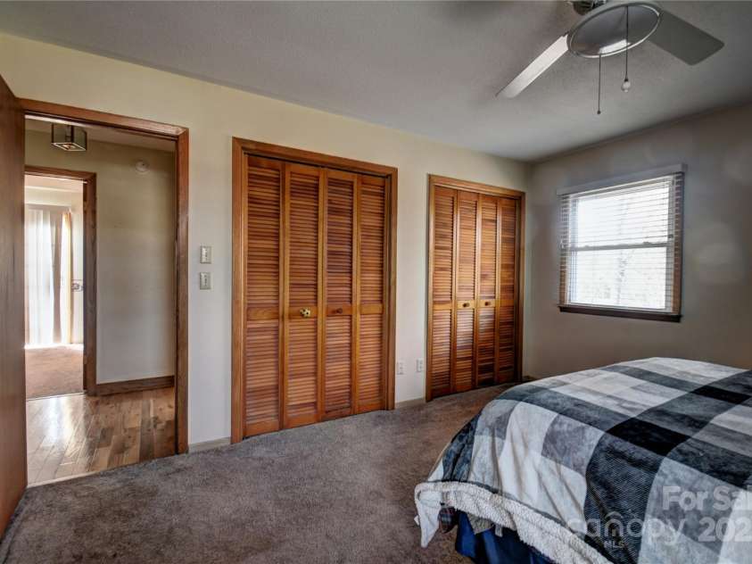 119 Pleasant Hill Circle, Waynesville, NC 28786.  MLS# CAR4325217, YatesRealty ID 506. Primary Suite closets