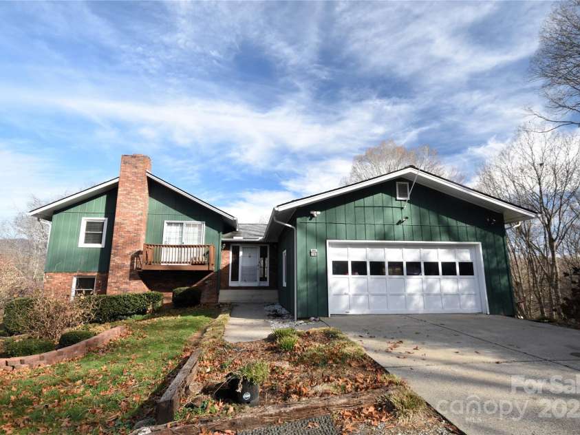 119 Pleasant Hill Circle, Waynesville, NC 28786.  MLS# CAR4325217, YatesRealty ID 506. Street View- 119 Pleasant Hill Circle