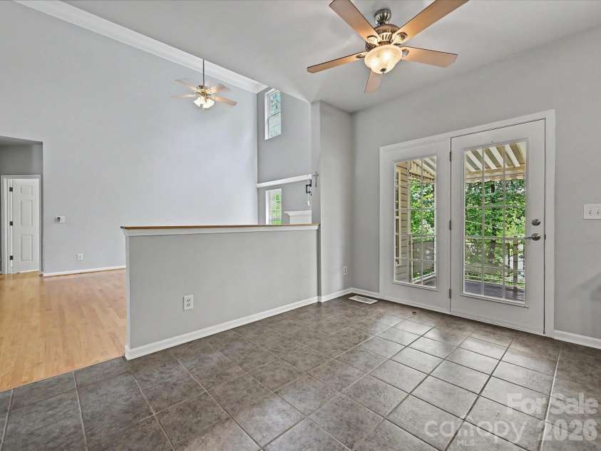152 Lighthouse Road, Mount Holly, NC 28120.  MLS# CAR4389508, YatesRealty ID 5060. Breakfast