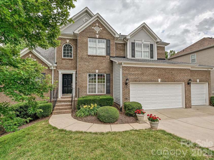 152 Lighthouse Road, Mount Holly, NC 28120.  MLS# CAR4389508, YatesRealty ID 5060. Brick front home