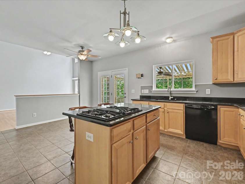 152 Lighthouse Road, Mount Holly, NC 28120.  MLS# CAR4389508, YatesRealty ID 5060. Kitchen