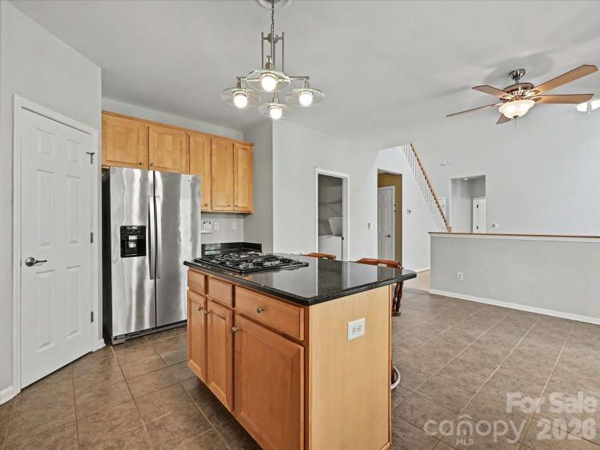 152 Lighthouse Road, Mount Holly, NC 28120.  MLS# CAR4389508, YatesRealty ID 5060. Kitchen, gas cooktop