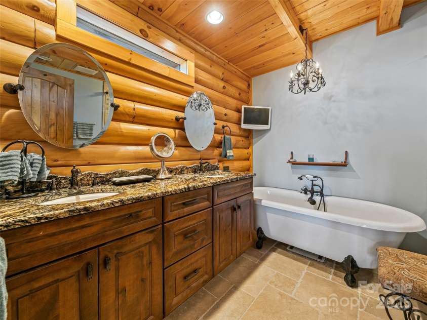 640 Blue Mist Way, Arden, NC 28704.  MLS# CAR4224572, YatesRealty ID 5060. 