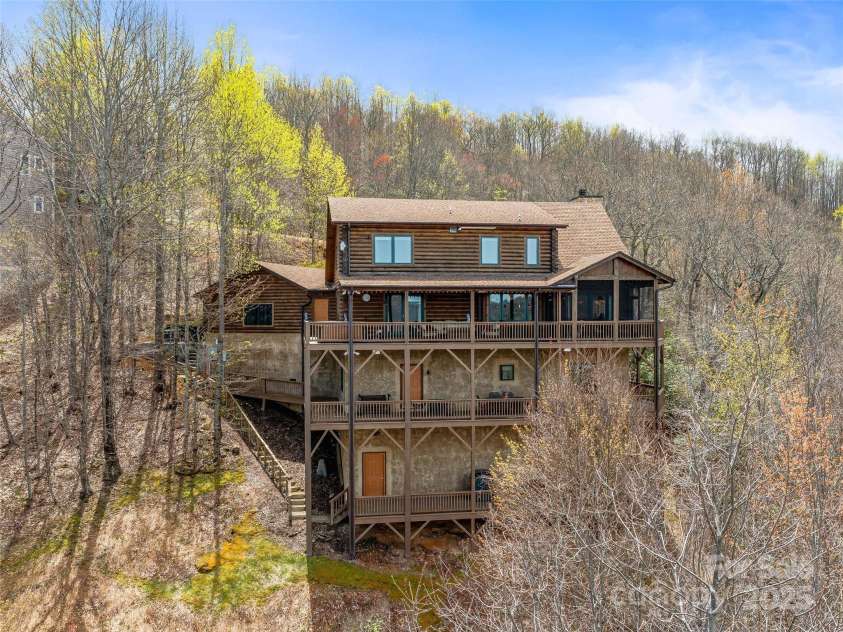 640 Blue Mist Way, Arden, NC 28704.  MLS# CAR4224572, YatesRealty ID 5060. 