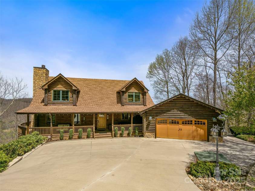 640 Blue Mist Way, Arden, NC 28704.  MLS# CAR4224572, YatesRealty ID 5060. 