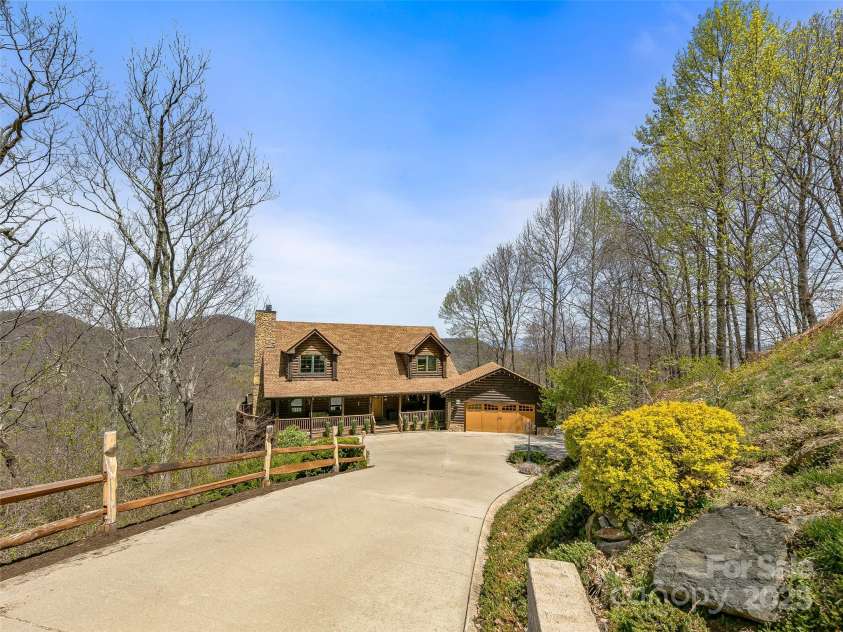 640 Blue Mist Way, Arden, NC 28704.  MLS# CAR4224572, YatesRealty ID 5060. 