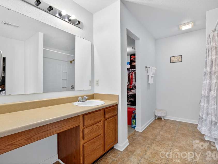 109 Bennett Trail Drive, Mount Holly, NC 28120.  MLS# CAR4424162, YatesRealty ID 50600. 