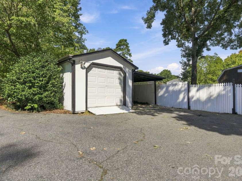 4954 Moonlite Bay Drive, Sherrills Ford, NC 28673.  MLS# CAR4424016, YatesRealty ID 50601. 