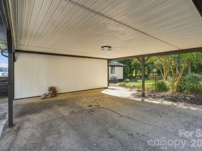 4954 Moonlite Bay Drive, Sherrills Ford, NC 28673.  MLS# CAR4424016, YatesRealty ID 50601. 