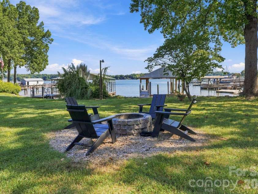 4954 Moonlite Bay Drive, Sherrills Ford, NC 28673.  MLS# CAR4424016, YatesRealty ID 50601. 