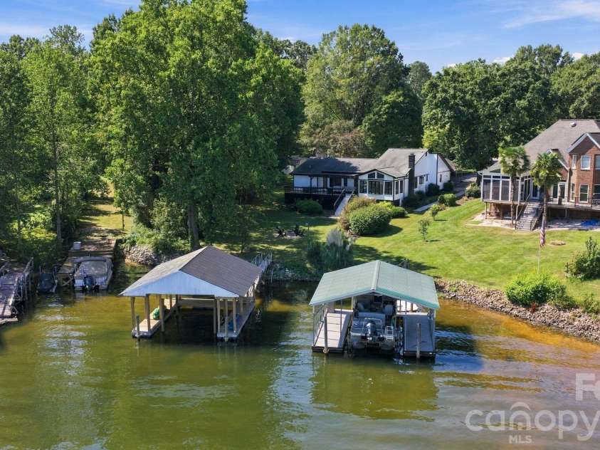4954 Moonlite Bay Drive, Sherrills Ford, NC 28673.  MLS# CAR4424016, YatesRealty ID 50601. 