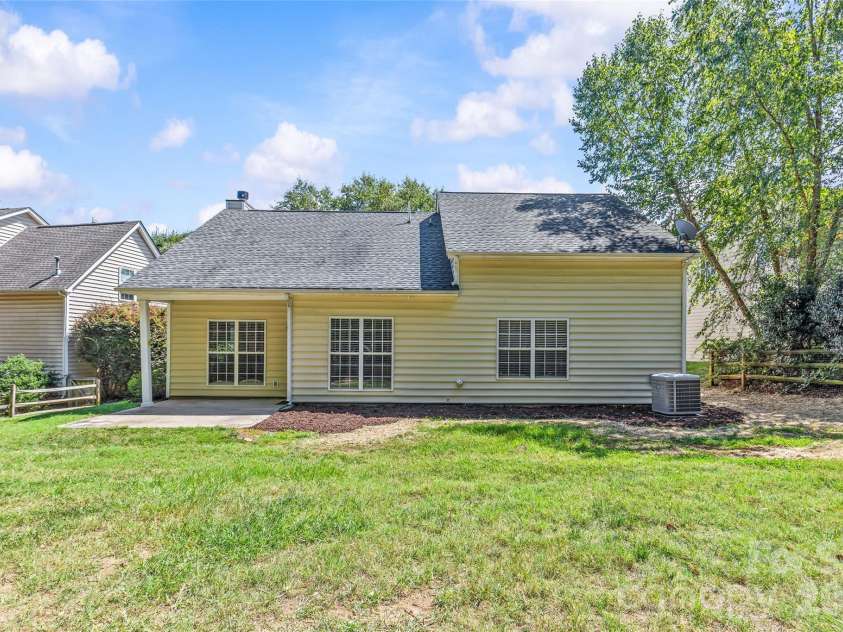 15046 Annan Court, Charlotte, NC 28277.  MLS# CAR4424161, YatesRealty ID 50602. 