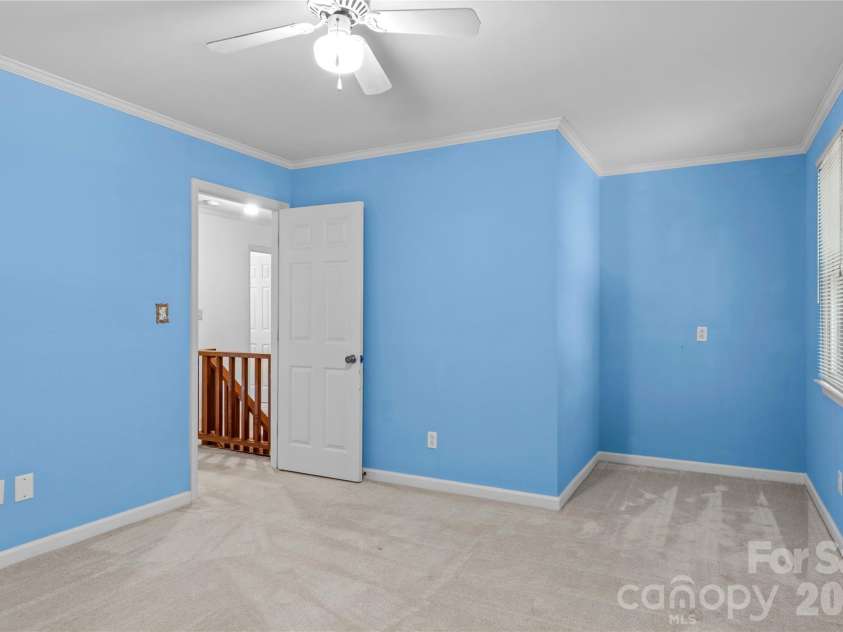 499 Reigate Drive, Kernersville, NC 27284.  MLS# CAR4423526, YatesRealty ID 50604. 