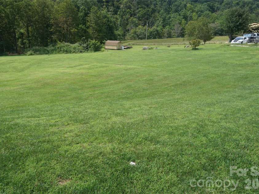 11141 NC Highway 226 Highway, Bakersville, NC 28705.  MLS# CAR4424083, YatesRealty ID 50606. 