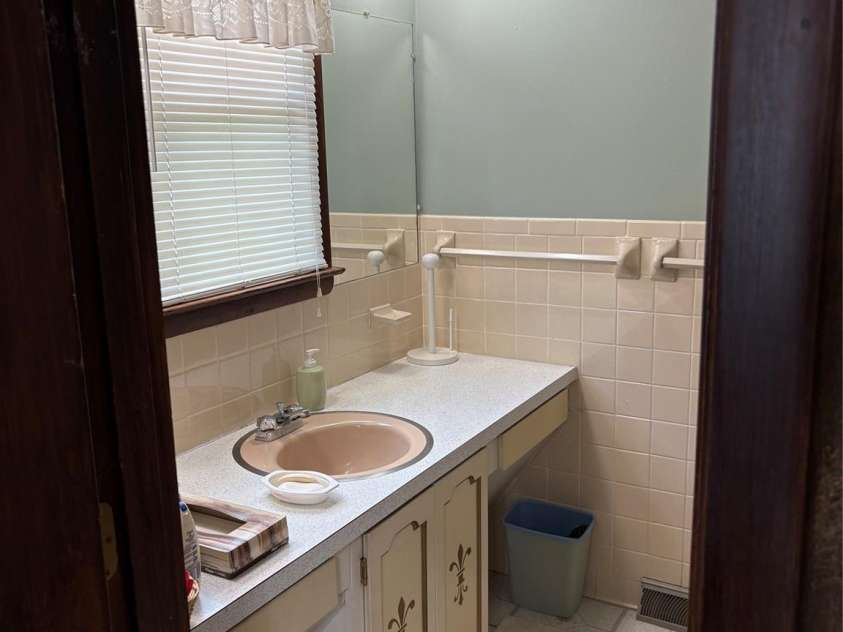 11141 NC Highway 226 Highway, Bakersville, NC 28705.  MLS# CAR4424083, YatesRealty ID 50606. 