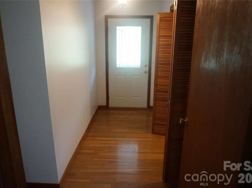 11141 NC Highway 226 Highway, Bakersville, NC 28705.  MLS# CAR4424083, YatesRealty ID 50606. 