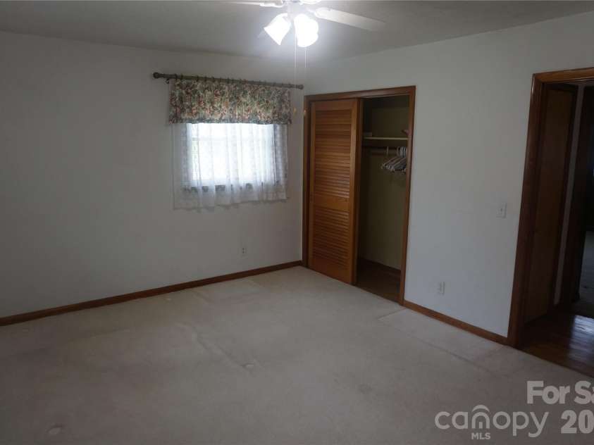 11141 NC Highway 226 Highway, Bakersville, NC 28705.  MLS# CAR4424083, YatesRealty ID 50606. 