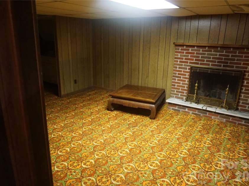 11141 NC Highway 226 Highway, Bakersville, NC 28705.  MLS# CAR4424083, YatesRealty ID 50606. 