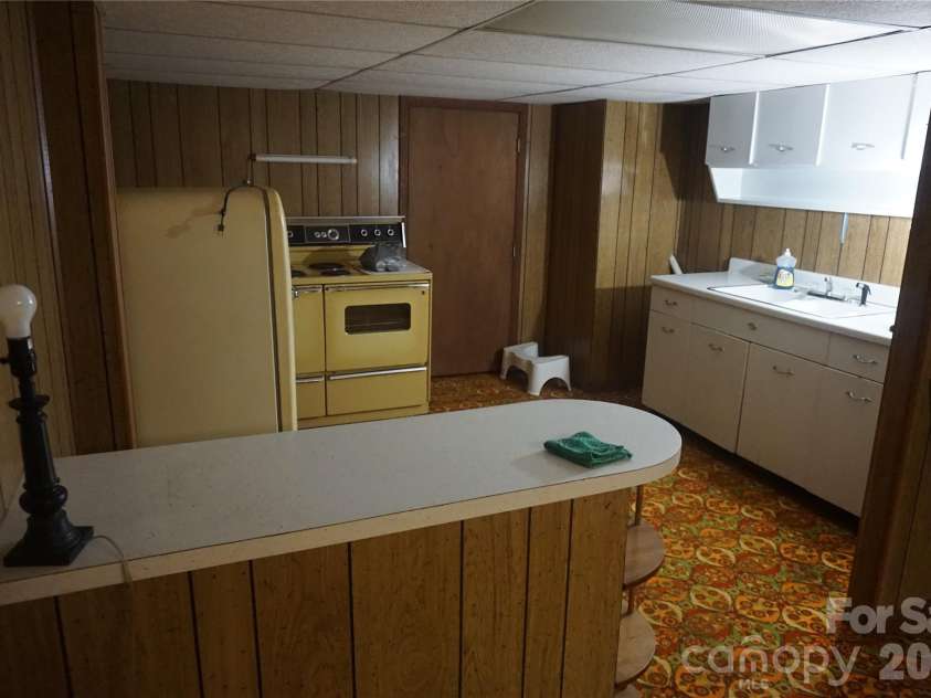 11141 NC Highway 226 Highway, Bakersville, NC 28705.  MLS# CAR4424083, YatesRealty ID 50606. 