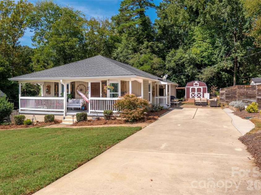 802 Fargo Drive, Concord, NC 28027.  MLS# CAR4422256, YatesRealty ID 50608. 