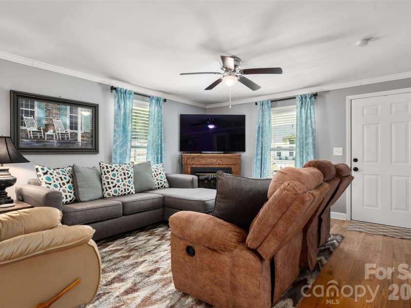 802 Fargo Drive, Concord, NC 28027.  MLS# CAR4422256, YatesRealty ID 50608. 