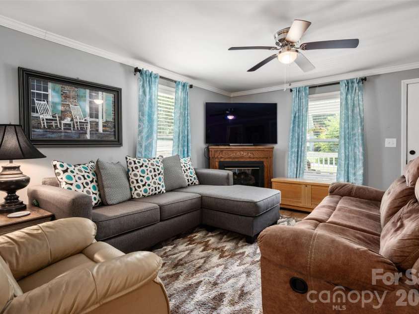 802 Fargo Drive, Concord, NC 28027.  MLS# CAR4422256, YatesRealty ID 50608. 