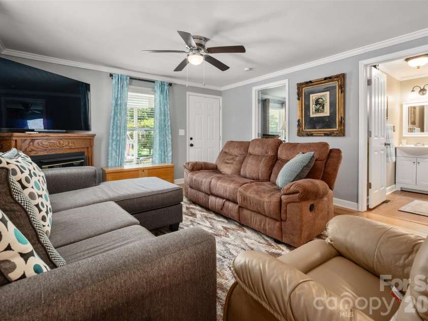 802 Fargo Drive, Concord, NC 28027.  MLS# CAR4422256, YatesRealty ID 50608. 