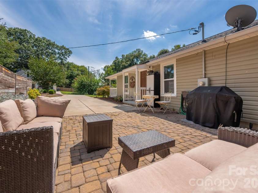 802 Fargo Drive, Concord, NC 28027.  MLS# CAR4422256, YatesRealty ID 50608. 