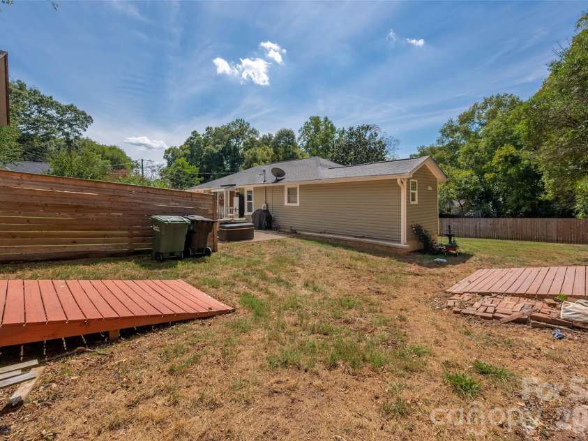 802 Fargo Drive, Concord, NC 28027.  MLS# CAR4422256, YatesRealty ID 50608. 
