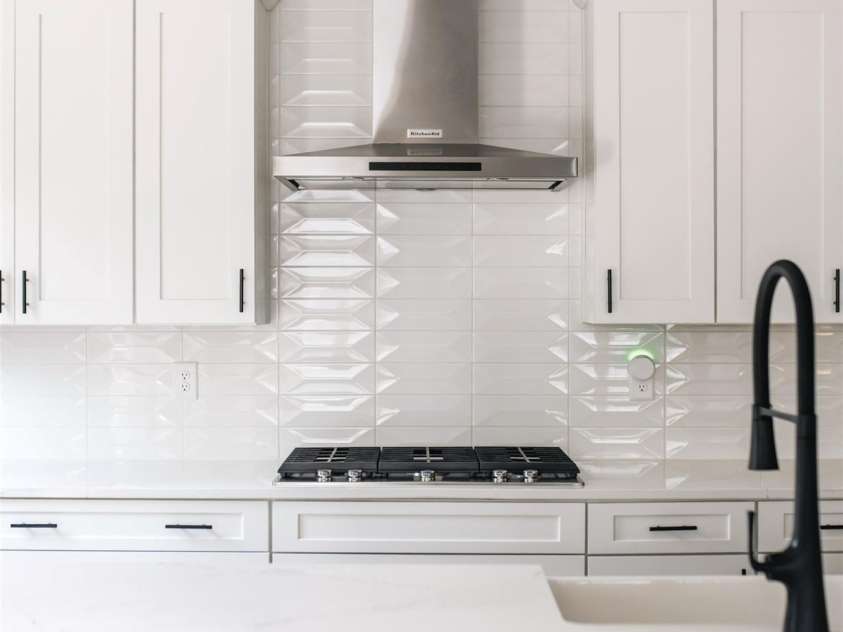 4320 Tournette Drive, Indian Land, SC 29707.  MLS# CAR4420198, YatesRealty ID 50610. Tile backsplash to the ceiling