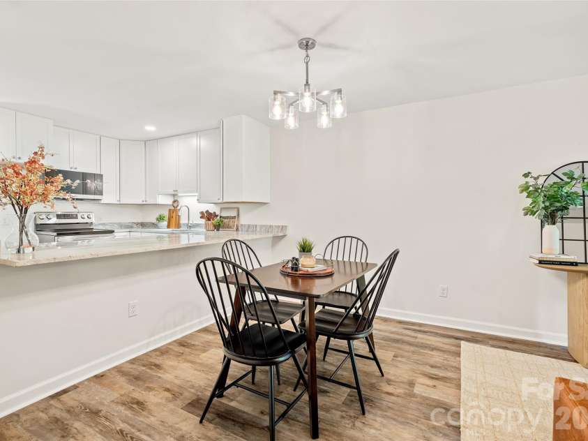 131 Colony Drive, Arden, NC 28704.  MLS# CAR4418138, YatesRealty ID 50611. 