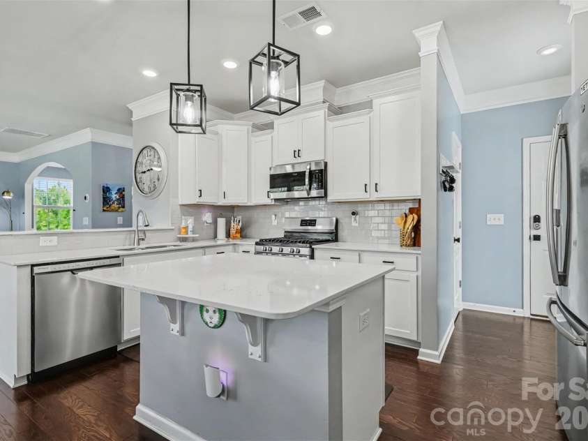 437 Zoe Bee Drive, Clover, SC 29710.  MLS# CAR4423033, YatesRealty ID 50613. 