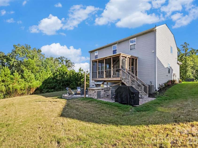 437 Zoe Bee Drive, Clover, SC 29710.  MLS# CAR4423033, YatesRealty ID 50613. 