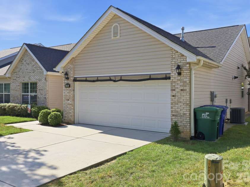 72 Sunny Meadows Boulevard, Arden, NC 28704.  MLS# CAR4421801, YatesRealty ID 50614. 2 Car Garage