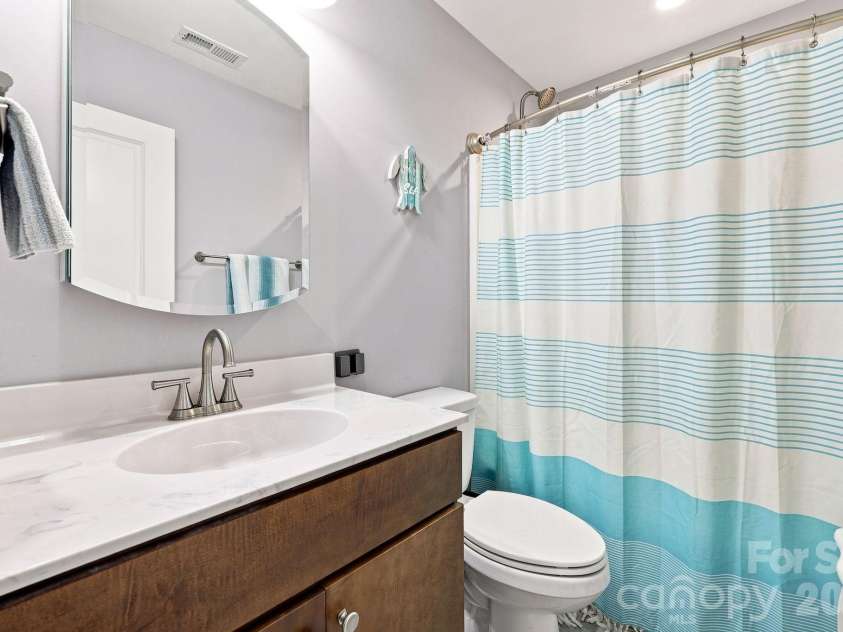 72 Sunny Meadows Boulevard, Arden, NC 28704.  MLS# CAR4421801, YatesRealty ID 50614. Bathroom 2
