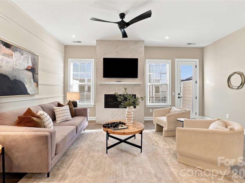 5026 Harrowsmith Lane, Charlotte, NC 28204.  MLS# CAR4424006, YatesRealty ID 50615. 