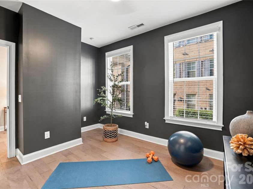 5026 Harrowsmith Lane, Charlotte, NC 28204.  MLS# CAR4424006, YatesRealty ID 50615. 