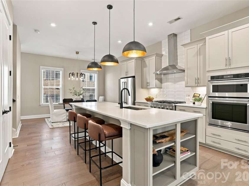5026 Harrowsmith Lane, Charlotte, NC 28204.  MLS# CAR4424006, YatesRealty ID 50615. 