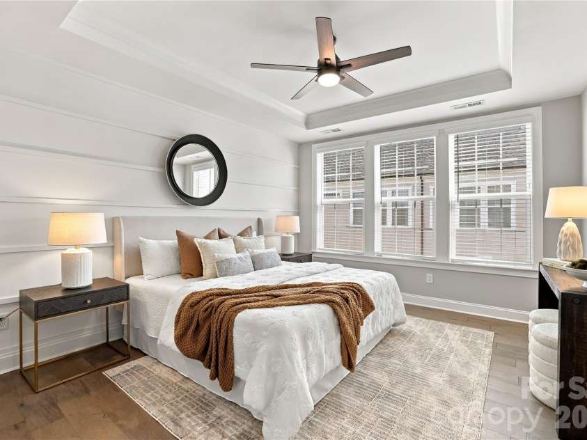 5026 Harrowsmith Lane, Charlotte, NC 28204.  MLS# CAR4424006, YatesRealty ID 50615. 