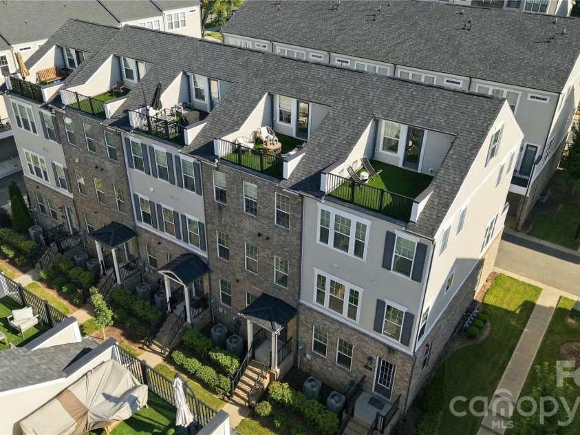 5026 Harrowsmith Lane, Charlotte, NC 28204.  MLS# CAR4424006, YatesRealty ID 50615. 