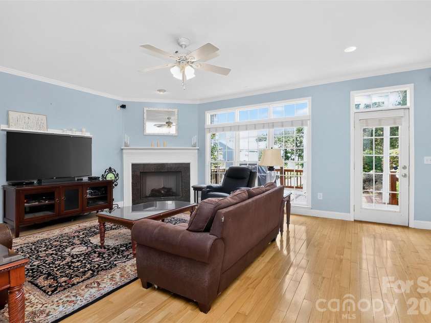 4904 Steepleton Way, Charlotte, NC 28215.  MLS# CAR4415870, YatesRealty ID 50616. 