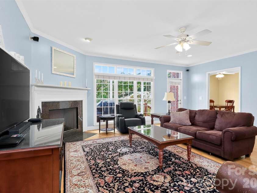 4904 Steepleton Way, Charlotte, NC 28215.  MLS# CAR4415870, YatesRealty ID 50616. 