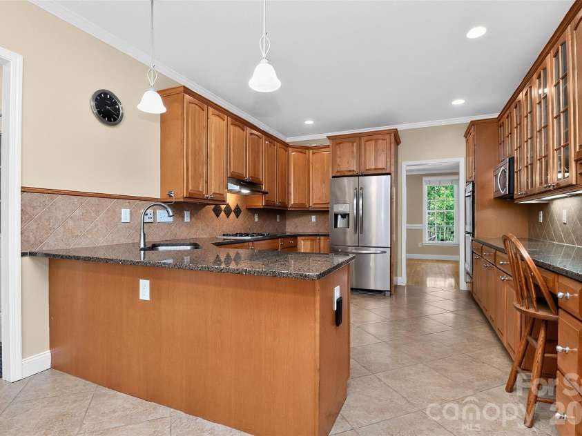 4904 Steepleton Way, Charlotte, NC 28215.  MLS# CAR4415870, YatesRealty ID 50616. 
