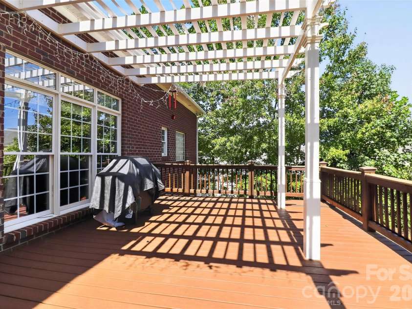 4904 Steepleton Way, Charlotte, NC 28215.  MLS# CAR4415870, YatesRealty ID 50616. 