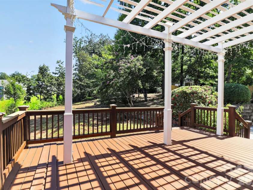 4904 Steepleton Way, Charlotte, NC 28215.  MLS# CAR4415870, YatesRealty ID 50616. 