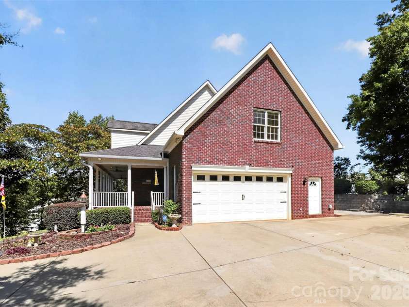 4904 Steepleton Way, Charlotte, NC 28215.  MLS# CAR4415870, YatesRealty ID 50616. 