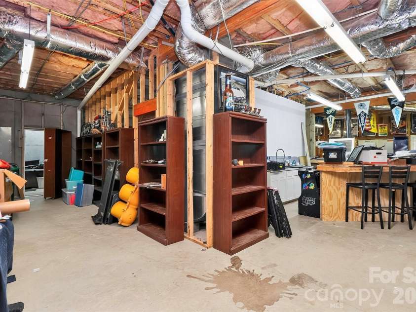 4904 Steepleton Way, Charlotte, NC 28215.  MLS# CAR4415870, YatesRealty ID 50616. Basement