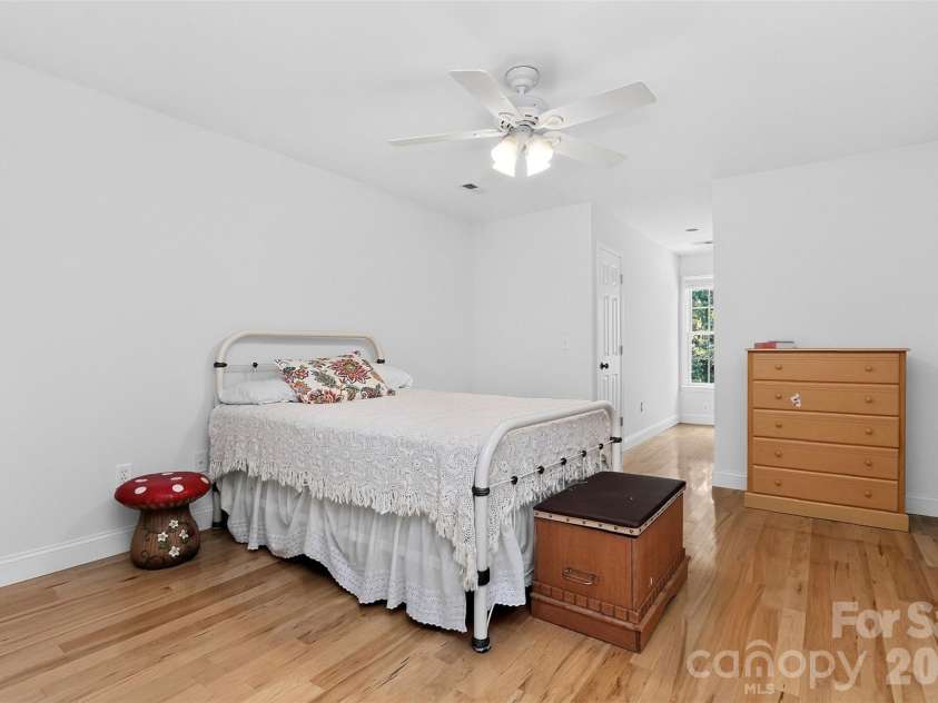 4904 Steepleton Way, Charlotte, NC 28215.  MLS# CAR4415870, YatesRealty ID 50616. Bedroom #3